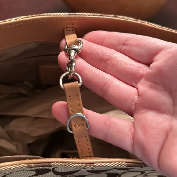 Coach signature purse with leather / GREAT condition - Picture 11 of 16